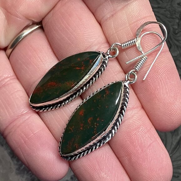 Bloodstone Heliotrope Earrings Crystal Stone Jewelry - Picture 4 of 5